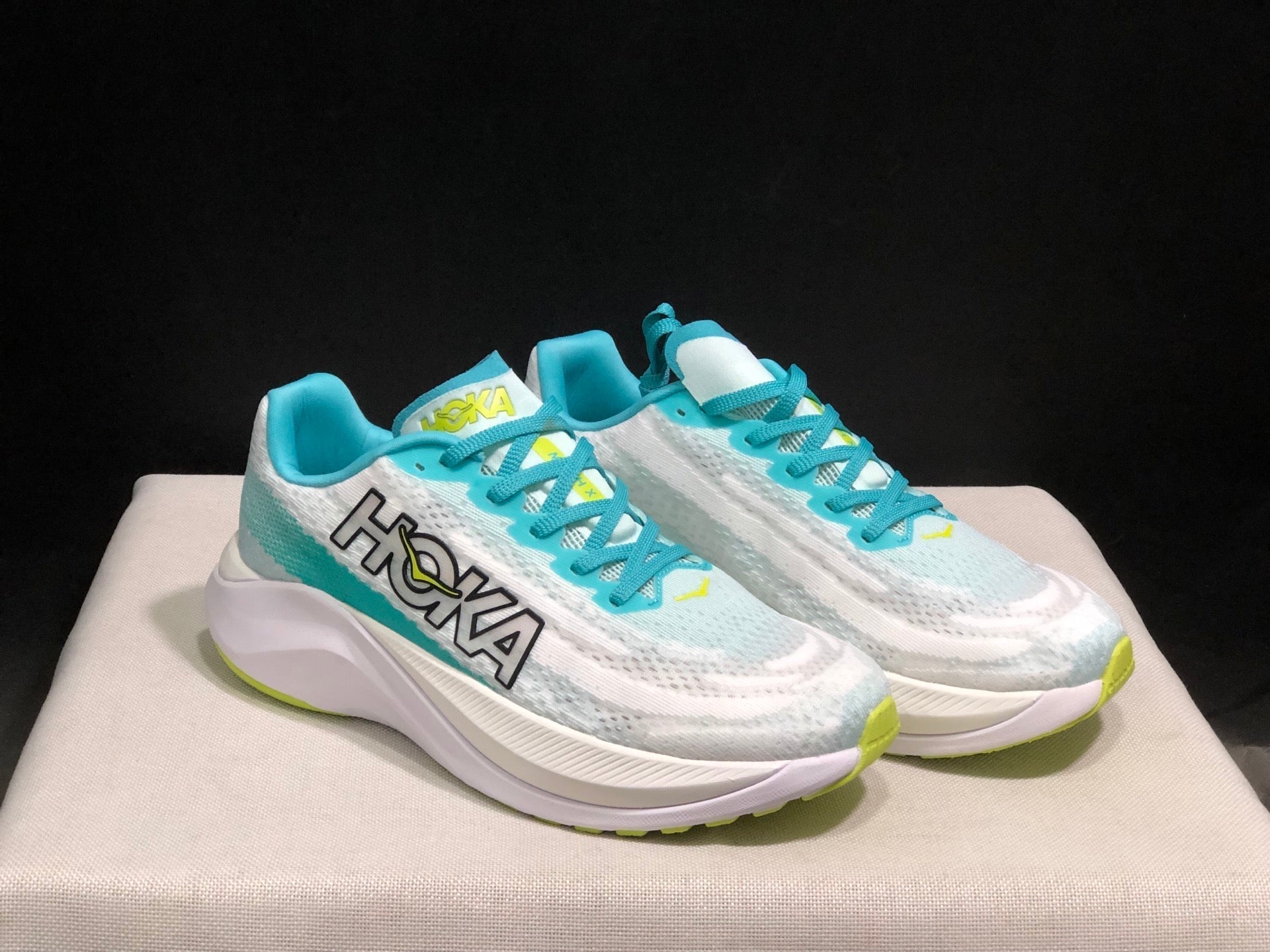 HOKA ONE ONE Mach X