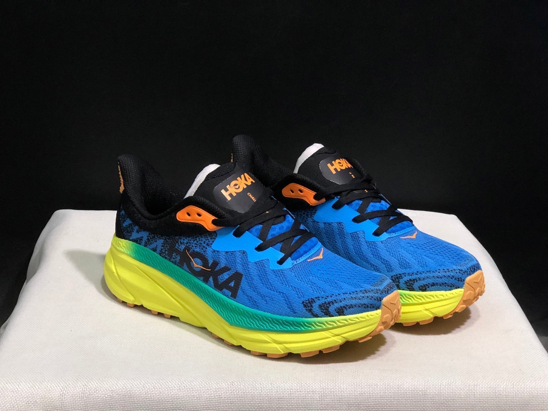 HOKA ONE ONE Challenger 7